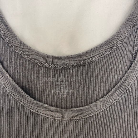 SOLD Brandy Melville Grey Ribbed Tank Top - Picture 2 of 2